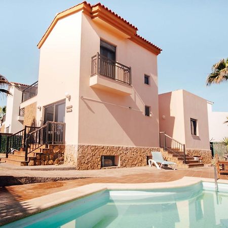 International Surf Camp Only Surf Hostel Corralejo Exterior photo